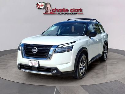 Used 2022 Nissan Pathfinder SL