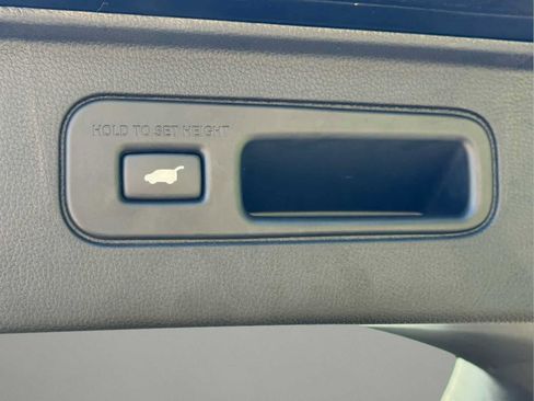 Used 2025 Honda Pilot Elite image 23