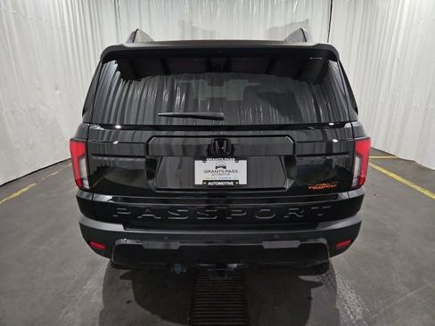 Used 2026 Honda Passport TrailSport Elite image 4