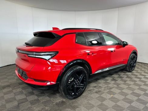 Used 2024 Chevrolet Equinox EV RS image 3