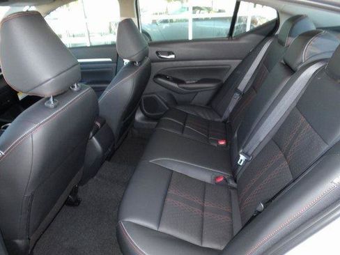 Used 2025 Nissan Altima 2.5 SR w/ SR Premium Package image 14