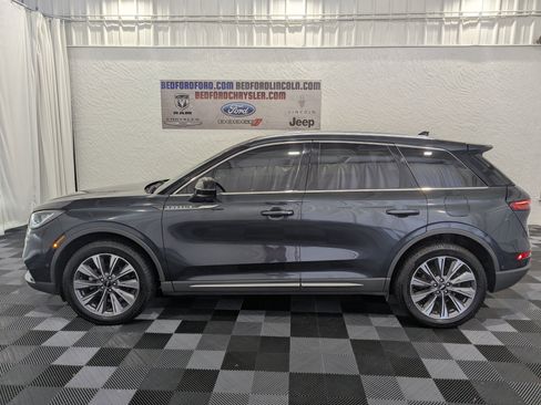 Used 2021 Lincoln Corsair Reserve w/ Equipment Group 201A AWD/4WD image 2