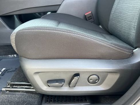 Used 2023 Nissan Rogue SV AWD/4WD image 10