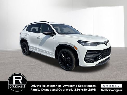 New 2026 Volkswagen Tiguan SE R-Line AWD/4WD image 2