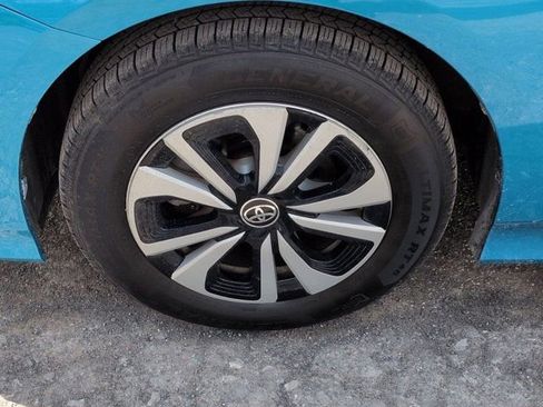 Used 2017 Toyota Prius Prime Plus image 10