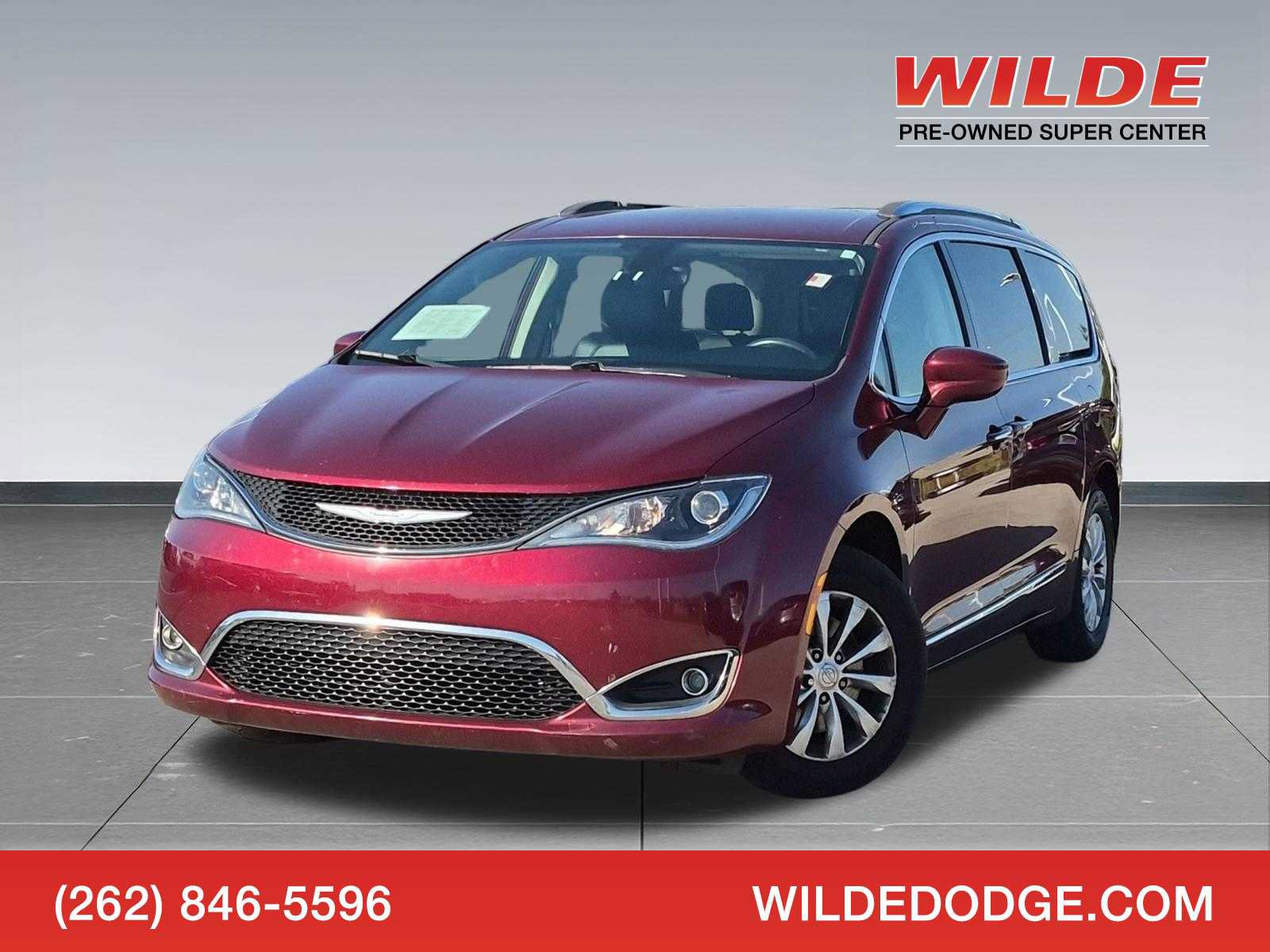 Used 2018 Chrysler Pacifica Touring-L FWD image 1