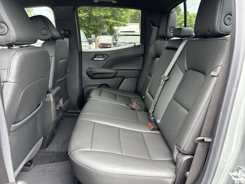 New 2025 Chevrolet Colorado LT w/ LT Convenience Package RWD image 24
