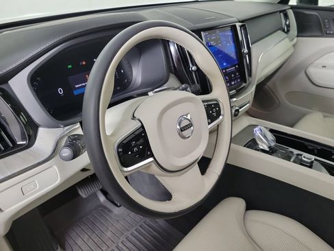 Used 2023 Volvo XC60 B5 Ultimate w/ Protection Package Premier FWD image 23