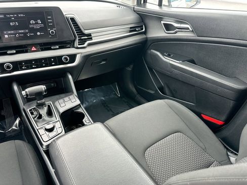 Used 2024 Kia Sportage LX image 22