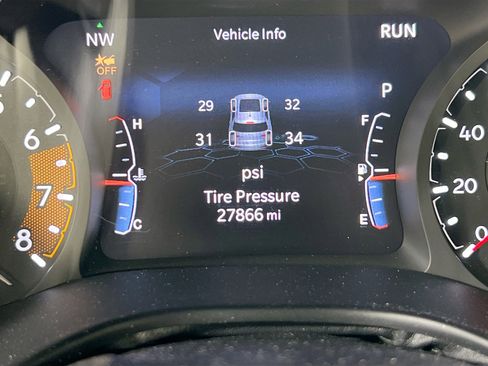 Used 2022 Jeep Compass Latitude AWD/4WD image 12