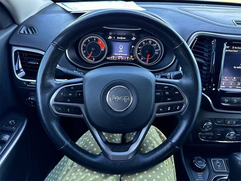 Used 2019 Jeep Cherokee Limited w/ Technology Group image 14