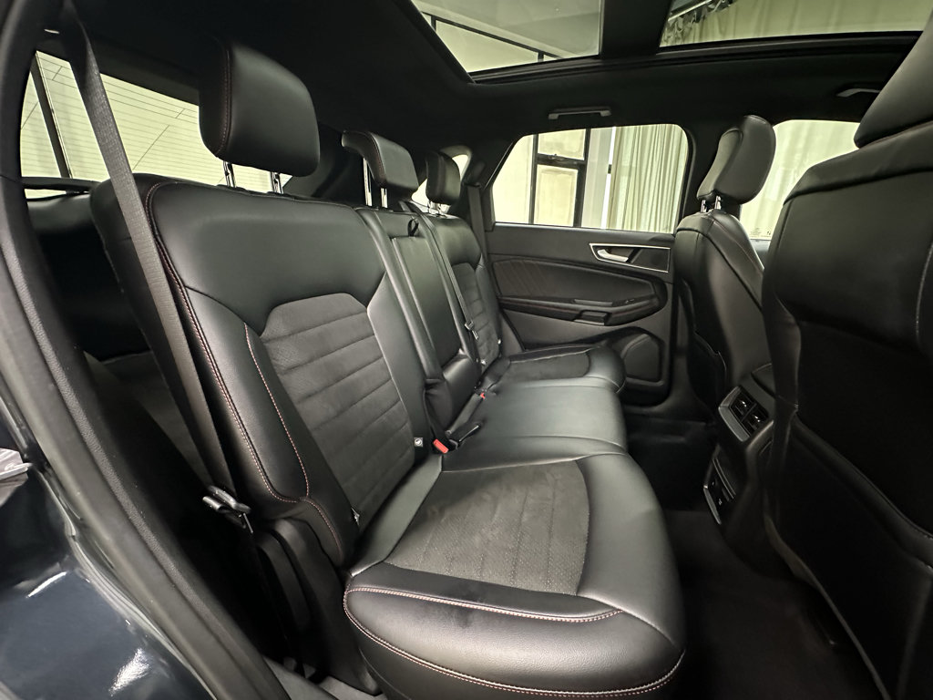 Used 2024 Ford Edge ST-Line AWD/4WD image 18