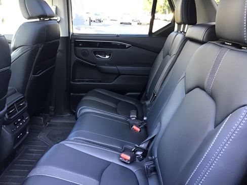 Used 2024 Honda Pilot Touring image 31