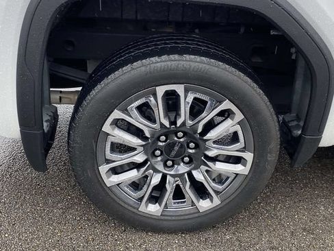 Certified 2024 GMC Sierra 1500 Denali Ultimate AWD/4WD image 13