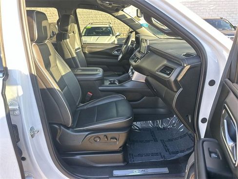 Used 2024 GMC Yukon SLT image 27