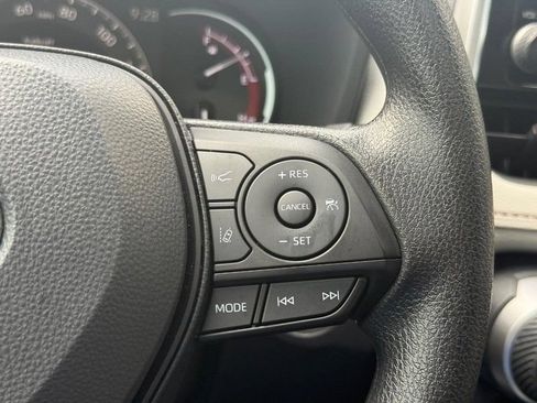 Used 2025 Toyota RAV4 XLE w/ Convenience Package FWD image 16