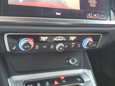 Used 2025 Audi Q3 2.0T Premium image 22