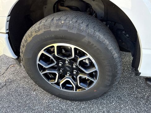 Used 2022 Ford F150 XLT w/ Equipment Group 302A High image 10