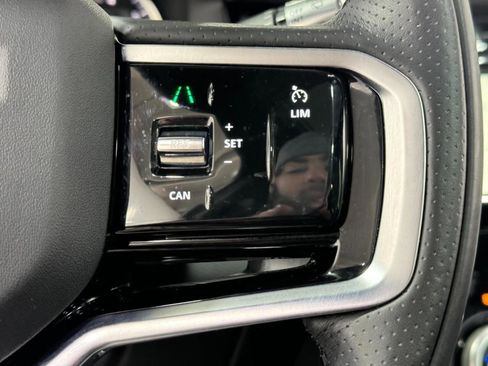 Used 2022 Land Rover Discovery Sport S R-Dynamic image 31