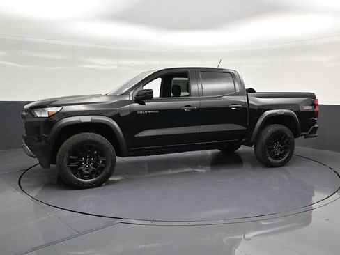 Used 2024 Chevrolet Colorado Trail Boss w/ Advanced Trailering Package AWD/4WD image 7