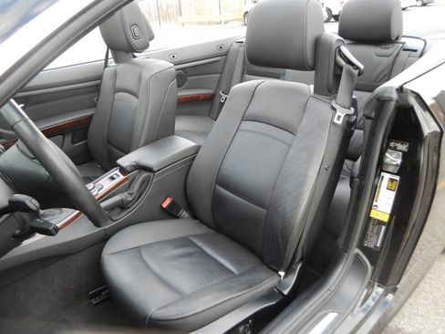 Used 2012 BMW 328i Convertible image 28