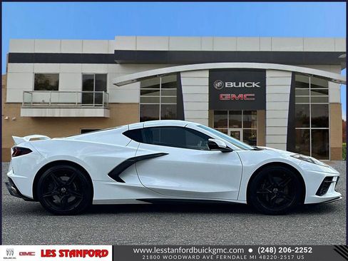 Used 2021 Chevrolet Corvette Stingray Coupe w/ Z51 Performance Package RWD image 7