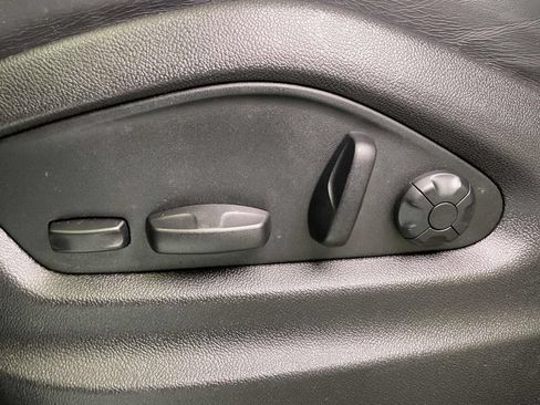 Certified 2023 Porsche Cayenne AWD/4WD image 17