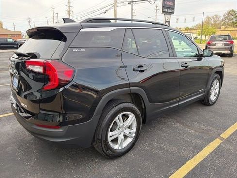 Certified 2023 GMC Terrain SLE w/ Driver Convenience Package FWD image 10