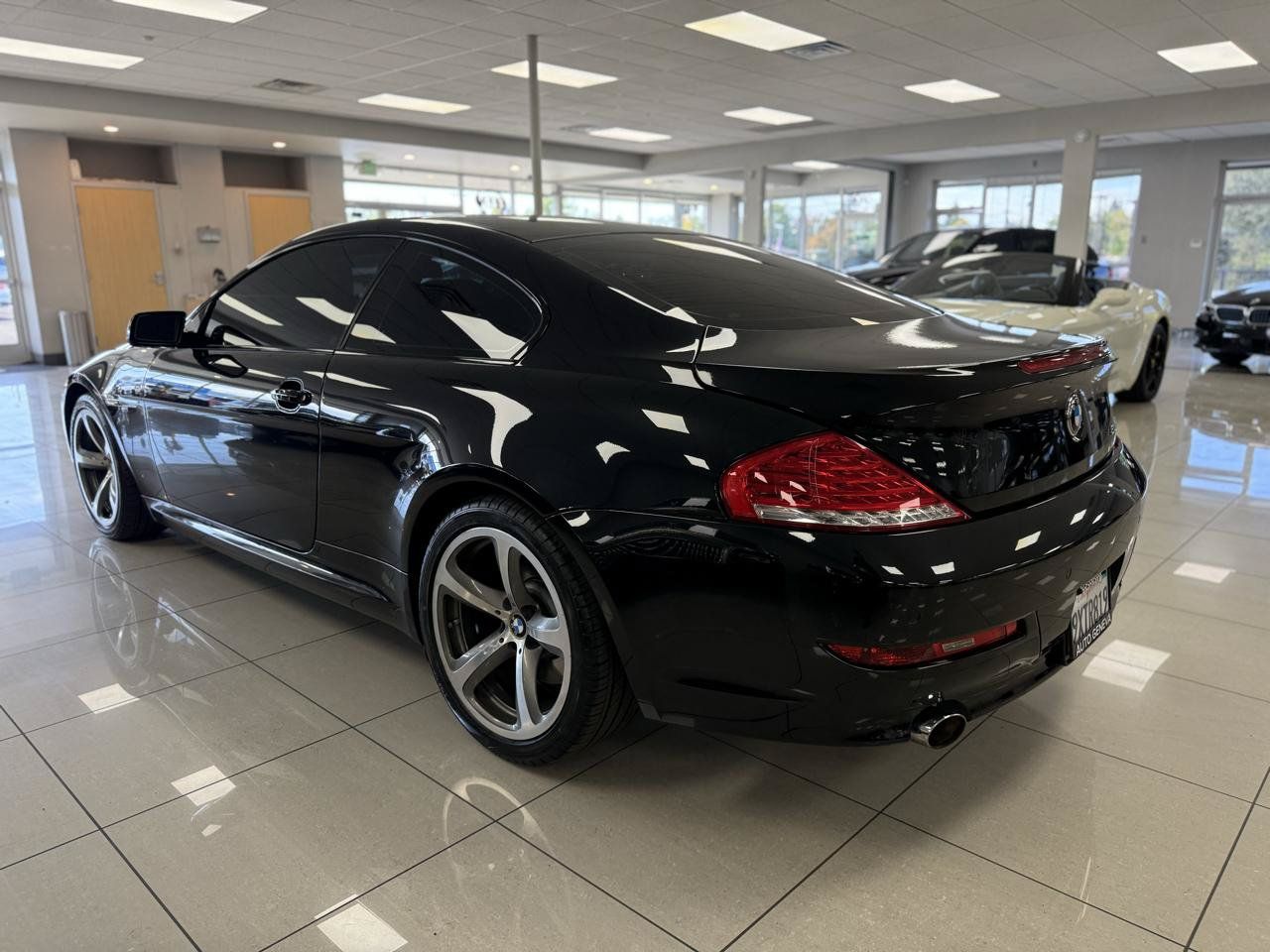 Used 2008 BMW 650i Coupe RWD image 2