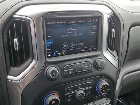 Used 2022 Chevrolet Silverado 1500 LT AWD/4WD image 15