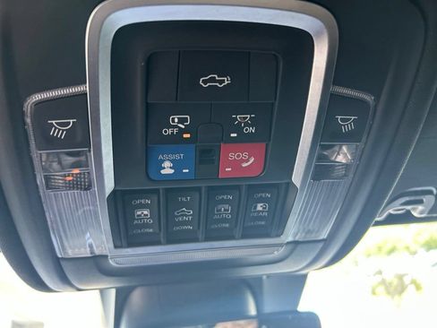 Used 2019 RAM 1500 Limited AWD/4WD image 58