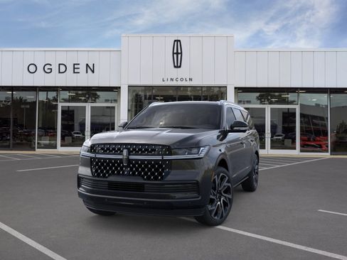 New 2026 Lincoln Navigator Black Label AWD/4WD image 2
