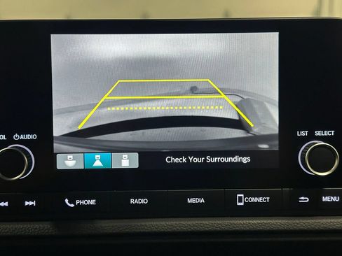 Used 2024 Honda CR-V LX image 4