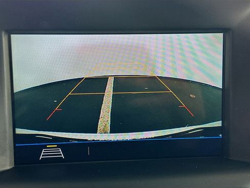 Used 2018 GMC Terrain SLE w/ Driver Convenience Package image 21