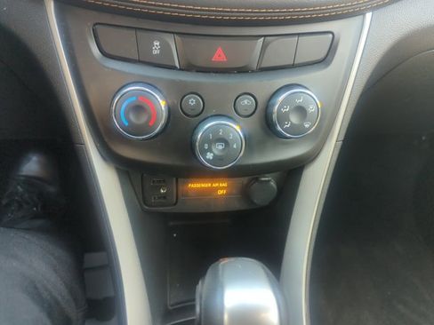 Used 2020 Chevrolet Trax LT w/ Driver Confidence Package image 16