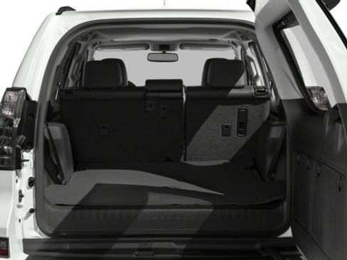 Used 2016 Lexus GX 460 image 13