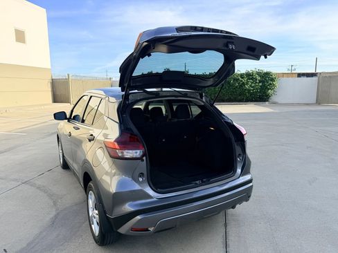 Used 2024 Nissan Kicks S FWD image 12