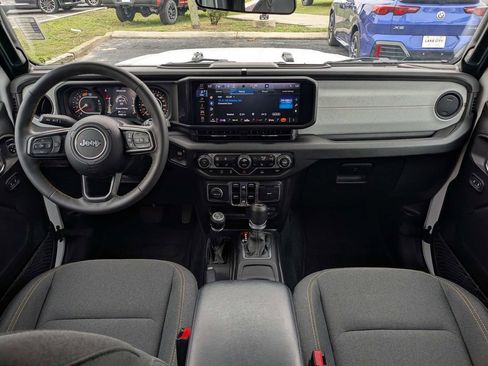 Used 2024 Jeep Wrangler Unlimited Sport AWD/4WD image 15