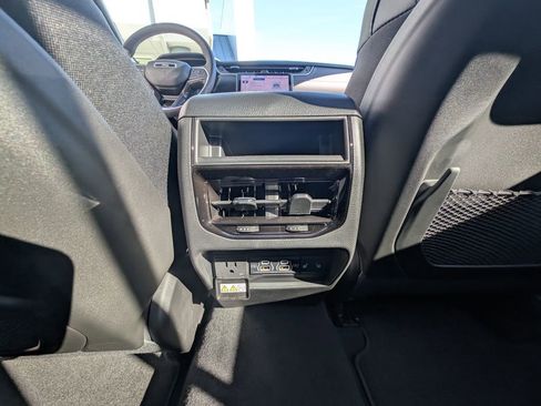 New 2025 Jeep Grand Cherokee Limited w/ Black Appearance Package image 35