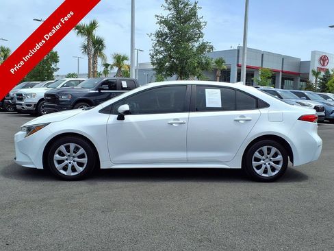 Used 2024 Toyota Corolla LE FWD image 4