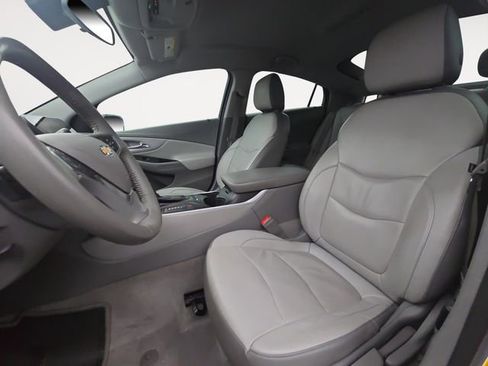 Used 2018 Chevrolet Volt LT w/ LT Driver Confidence Package image 9