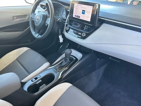 Used 2023 Toyota Corolla LE FWD image 15