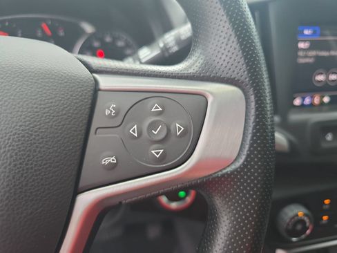 Used 2024 GMC Terrain SLE w/ Elevation Edition FWD image 17