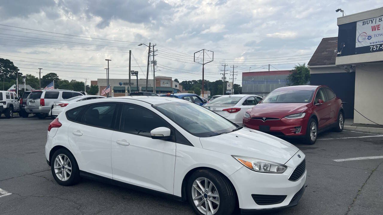Used 2017 Ford Focus SE FWD image 6