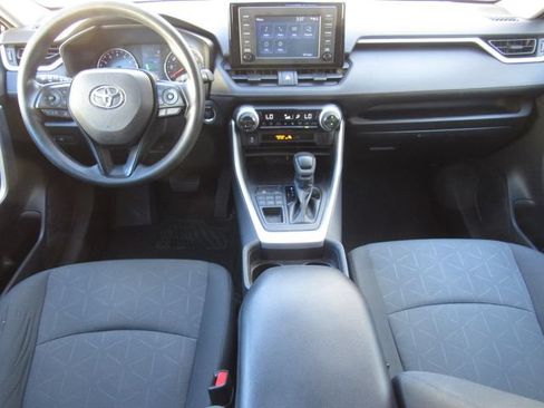 Used 2019 Toyota RAV4 XLE w/ Carpet Mat Package AWD/4WD image 28