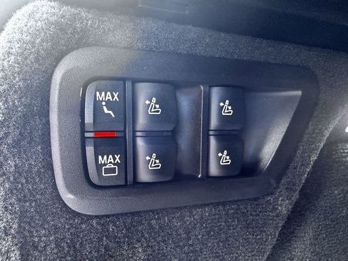 Used 2021 BMW X7 xDrive40i w/ M Sport Package image 34