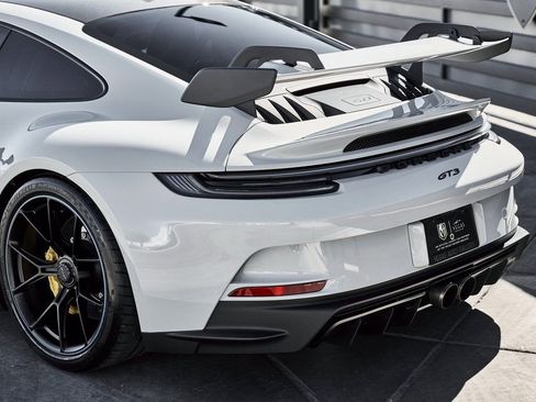 Used 2024 Porsche 911 GT3 RWD image 12