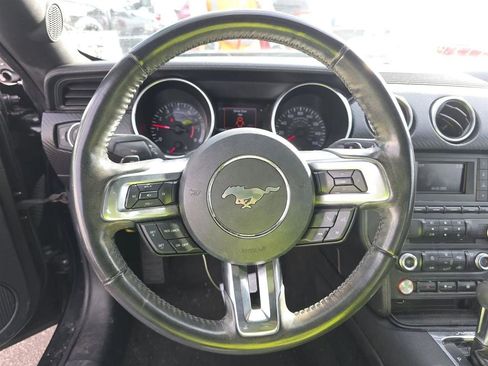 Used 2018 Ford Mustang Coupe image 15