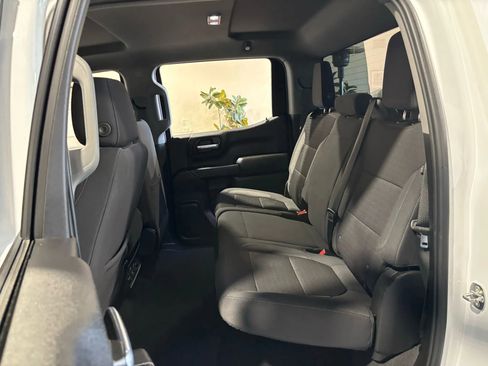Used 2022 Chevrolet Silverado 1500 LT image 11