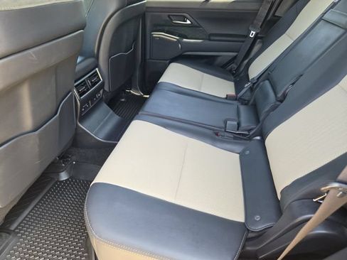 Used 2025 Lexus GX 550 AWD/4WD image 24